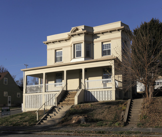 846 S 29th St in Omaha, NE - Foto de edificio - Building Photo