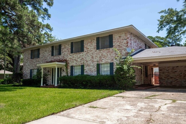 property at 3307 Fairfield Ave