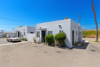 103-109 Roosevelt Ave in National City, CA - Building Photo - Building Photo