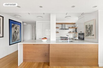 45 W 67th St in New York, NY - Building Photo - Building Photo