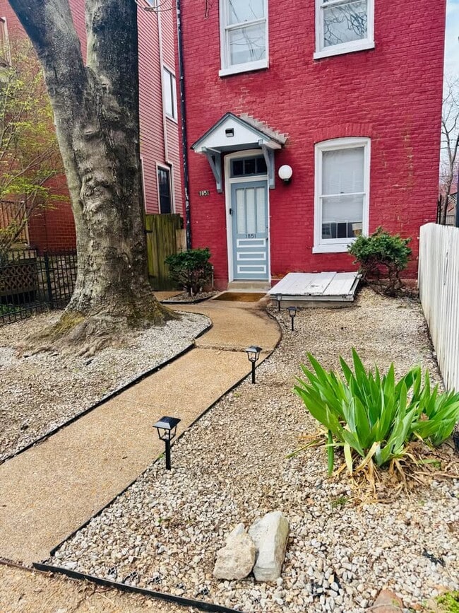 1851 S 10th St, Unit 2 in St. Louis, MO - Building Photo - Building Photo