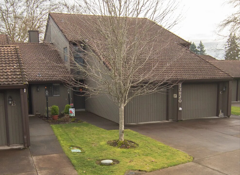 13820 NW 10th Ct in Vancouver, WA - Building Photo
