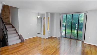 7952 Inverness Ridge Rd in Potomac, MD - Building Photo - Building Photo