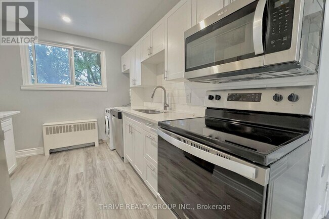 57 Wellington Rd in London, ON - Building Photo - Building Photo