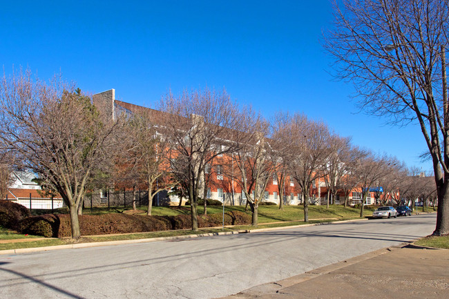 Centennial Plaza in St. Louis, MO - Building Photo - Building Photo