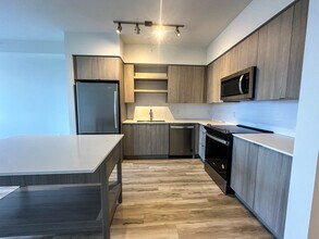 567 SW 3rd St, Unit S2 in Miami, FL - Building Photo - Building Photo