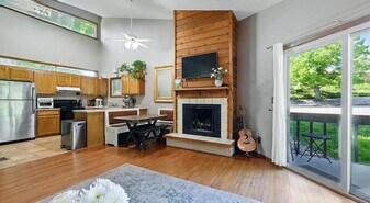 821 Pebblewood Dr in Colorado Springs, CO - Building Photo