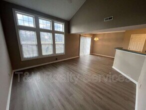 1552 Brookfield Cir in Franklin, IN - Building Photo - Building Photo