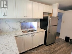 14 Greenwich Ave in Ottawa, ON - Building Photo - Building Photo