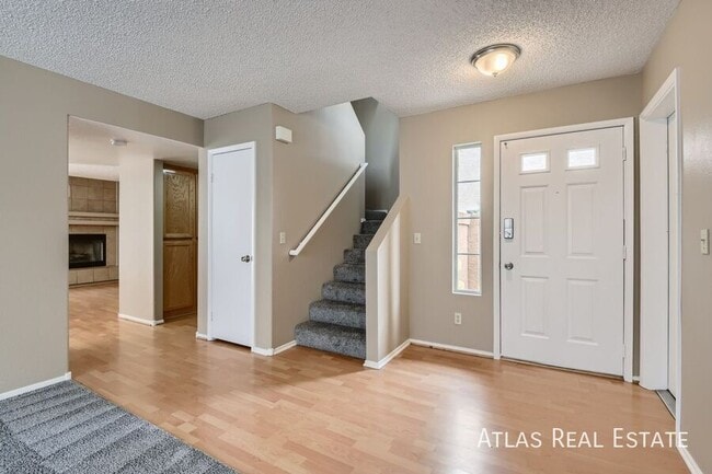 2317 Jasmine Garden Dr in Las Vegas, NV - Foto de edificio - Building Photo