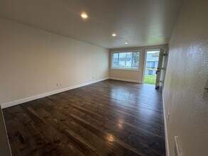 206-210 14th Ave SE in Albany, OR - Building Photo - Building Photo