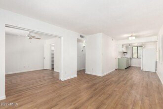 7821 E Valley Vista Dr in Scottsdale, AZ - Building Photo - Building Photo