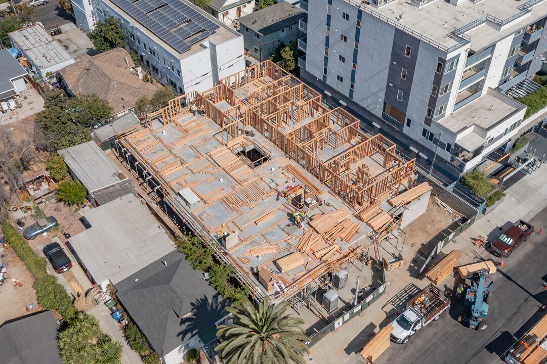 Berendo Sage in Los Angeles, CA - Foto de edificio