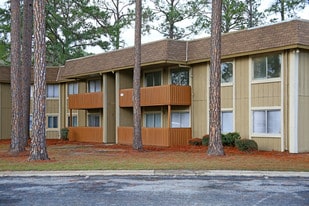 Treeside Park in Albany, GA - Building Photo