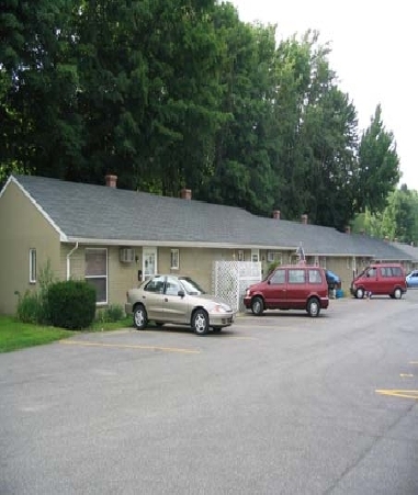 Holly Ridge Apartments in Madison, OH - Building Photo - Building Photo