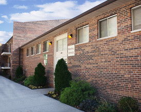 Riverside Terrace Apartments in Cincinnati, OH - Building Photo - Building Photo