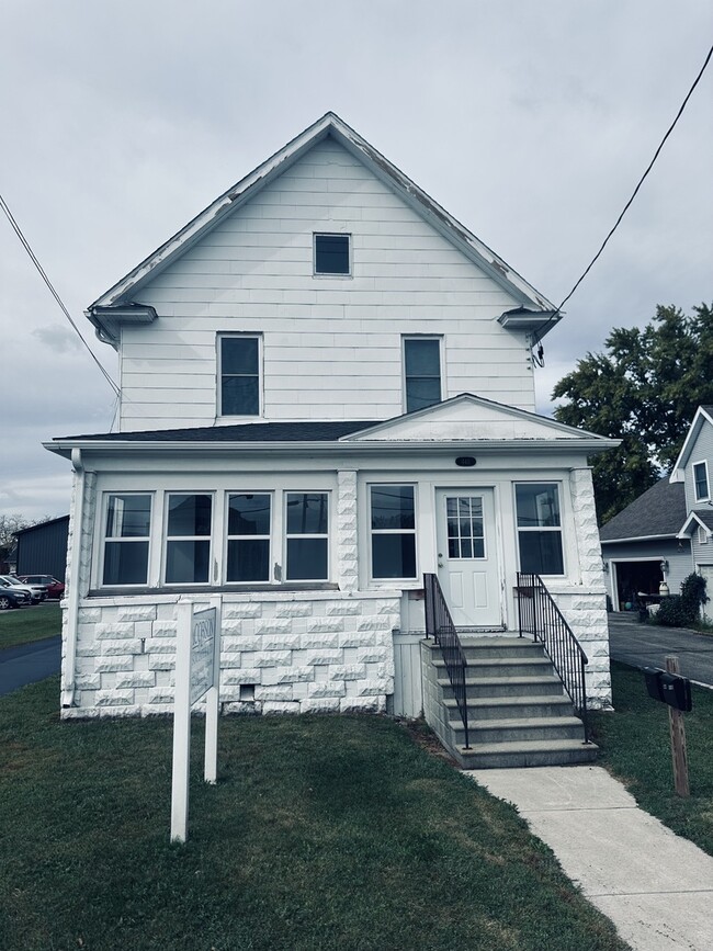property at 445 N Main St