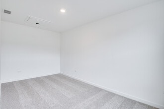382 Summit Cir in Lombard, IL - Building Photo - Building Photo