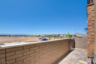 878 Cadence View Way in Henderson, NV - Foto de edificio - Building Photo