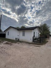 1200 S 2nd St in Alamo, TX - Building Photo - Building Photo