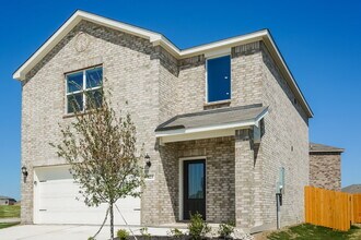 421 Watson Ct in Venus, TX - Foto de edificio - Building Photo