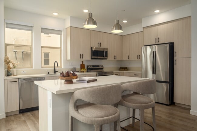 Lilian Frogtown in Los Angeles, CA - Building Photo - Building Photo