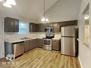 6841 Brittany Pl in Pinson, AL - Foto de edificio - Building Photo