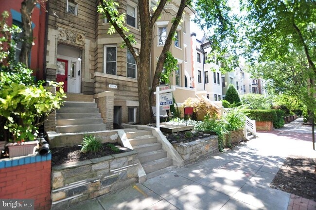 1904 Calvert St NW in Washington, DC - Building Photo - Building Photo