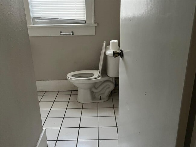 property at 1700 N Robinson Ave