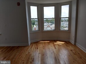 4501-17-5917 Chestnut St, Unit 3D in Philadelphia, PA - Building Photo - Building Photo