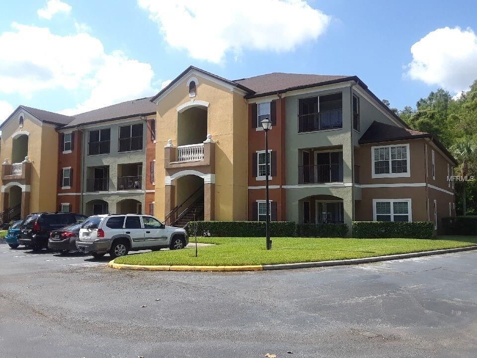 802 Crest Pines Dr in Orlando, FL - Foto de edificio