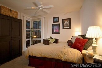 525 Eleventh Ave in San Diego, CA - Foto de edificio - Building Photo
