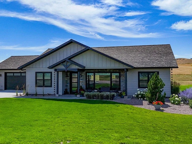 property at 34577 Eagle Crest Dr