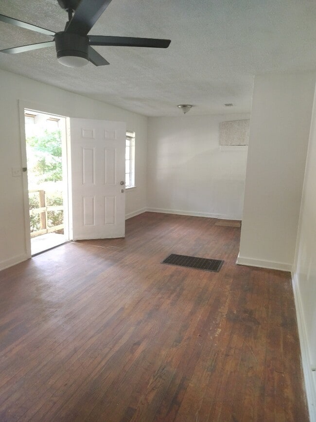 1734 Dixie Dr in Jackson, MS - Building Photo - Building Photo