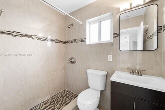 3491 Shipping Ave in Miami, FL - Building Photo - Building Photo