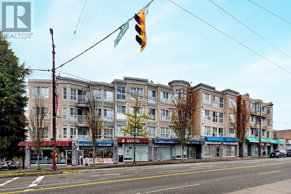 6963-6963 Victoria Dr in Vancouver, BC - Building Photo