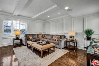 11745 Montana Ave in Los Angeles, CA - Building Photo - Building Photo