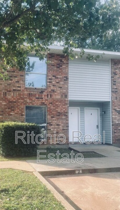 1 Butler Dr in Woodworth, LA - Building Photo