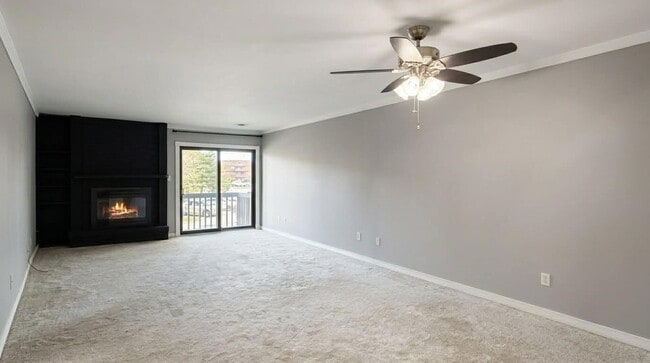 2003 W 45th St, Unit 207 in Highland, IN - Building Photo - Building Photo