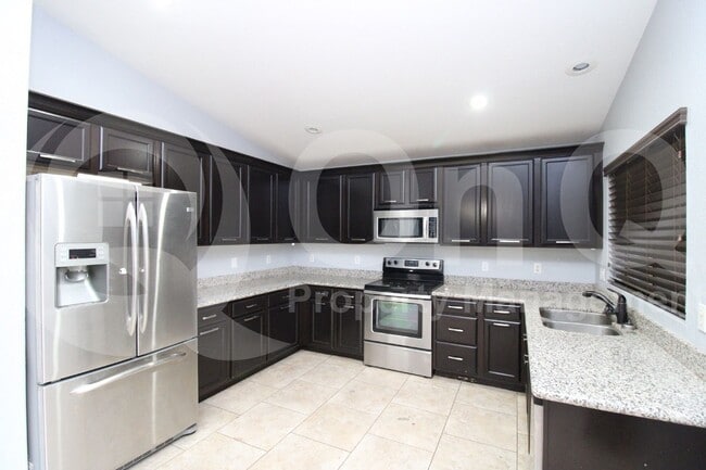 1092 W Vaughn Ave in Gilbert, AZ - Building Photo - Building Photo