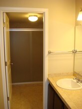 3224 80th Ave SE, Unit 3 in Mercer Island, WA - Building Photo - Building Photo