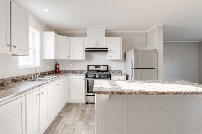 Cedar Springs Mobile Estates in Cedar Springs, MI - Building Photo - Interior Photo