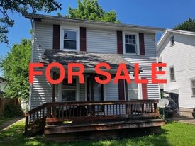 65 E Maplewood Ave in Dayton, OH - Building Photo