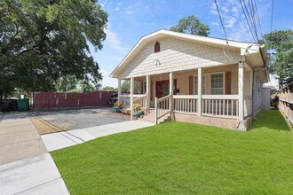 2422 Freeman St in Houston, TX - Building Photo - Building Photo