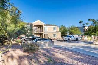 18017 N 40th Pl in Phoenix, AZ - Building Photo - Building Photo