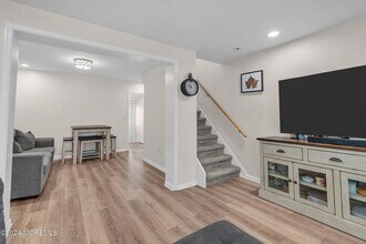 28 Morford Pl, Unit 28 Morford Place in Red Bank, NJ - Building Photo - Building Photo