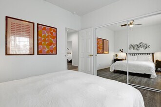 2005 E Racquet Club Rd in Palm Springs, CA - Building Photo - Building Photo