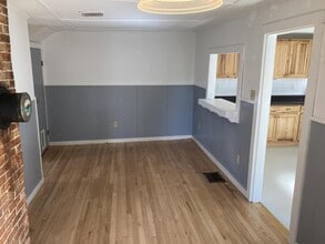 27 Grove St in Dover, NH - Building Photo - Building Photo