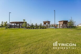 2737 Brushy Lk Dr in Saginaw, TX - Building Photo