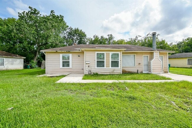 property at 319 Rustic Dr